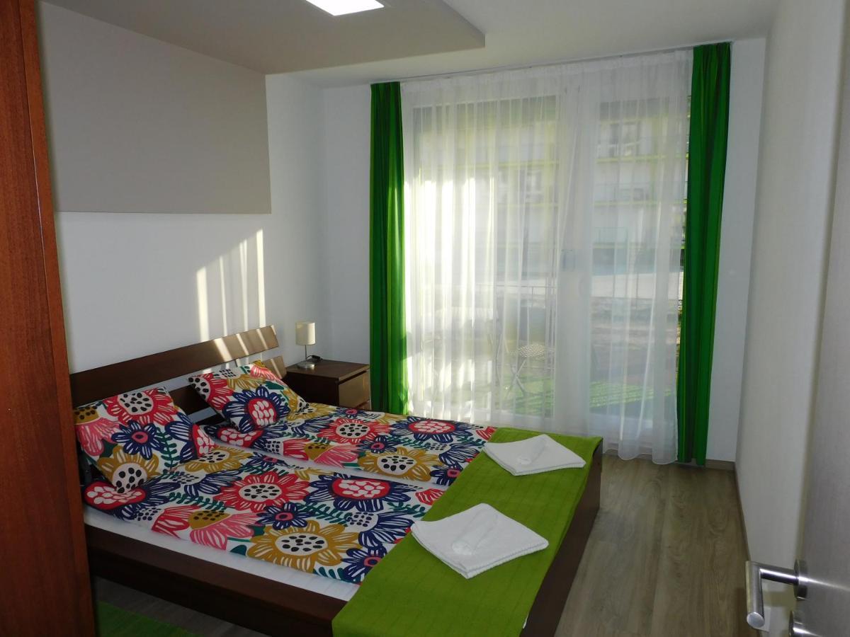 Katamaran Apartment Siofok Luaran gambar