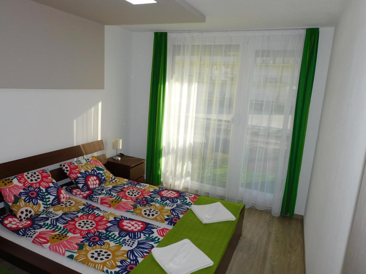 Katamaran Apartment Siofok Luaran gambar