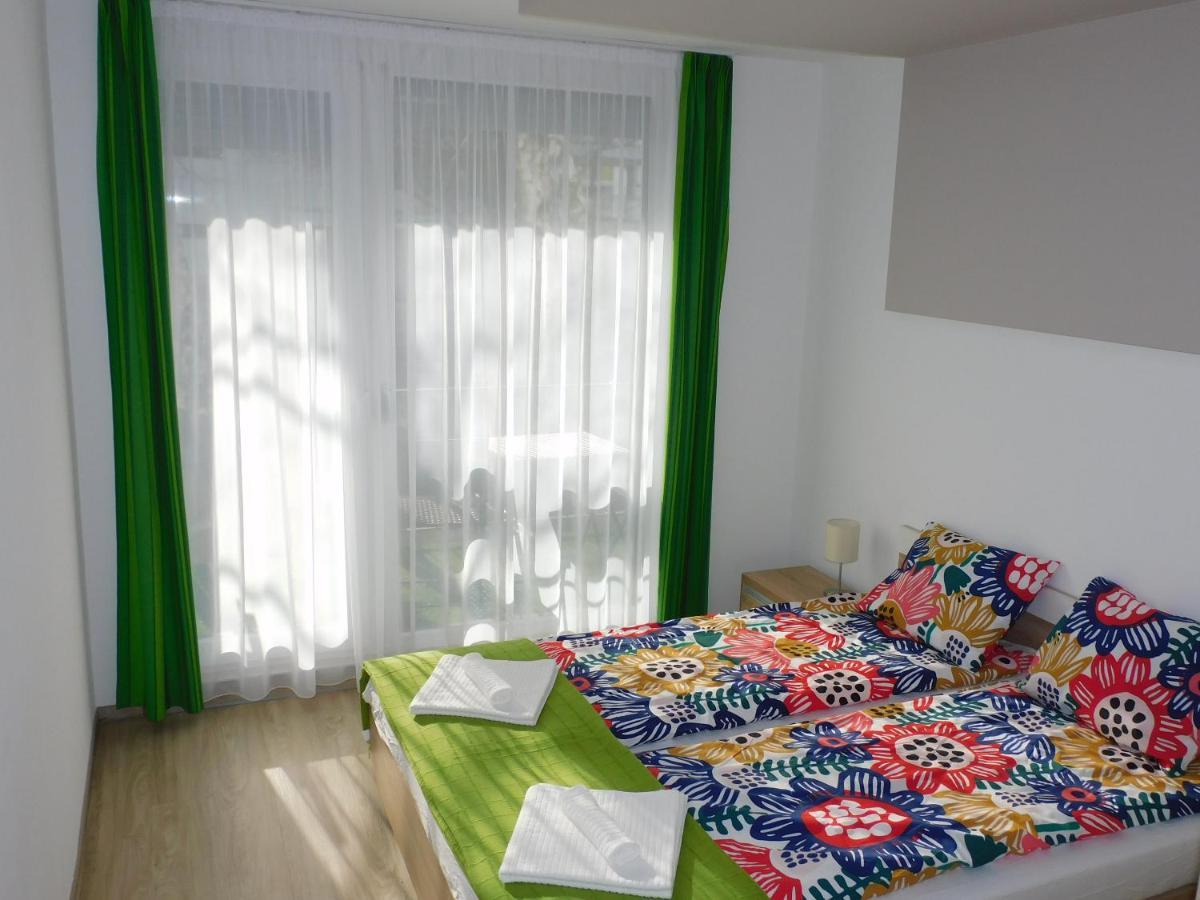 Katamaran Apartment Siofok Luaran gambar