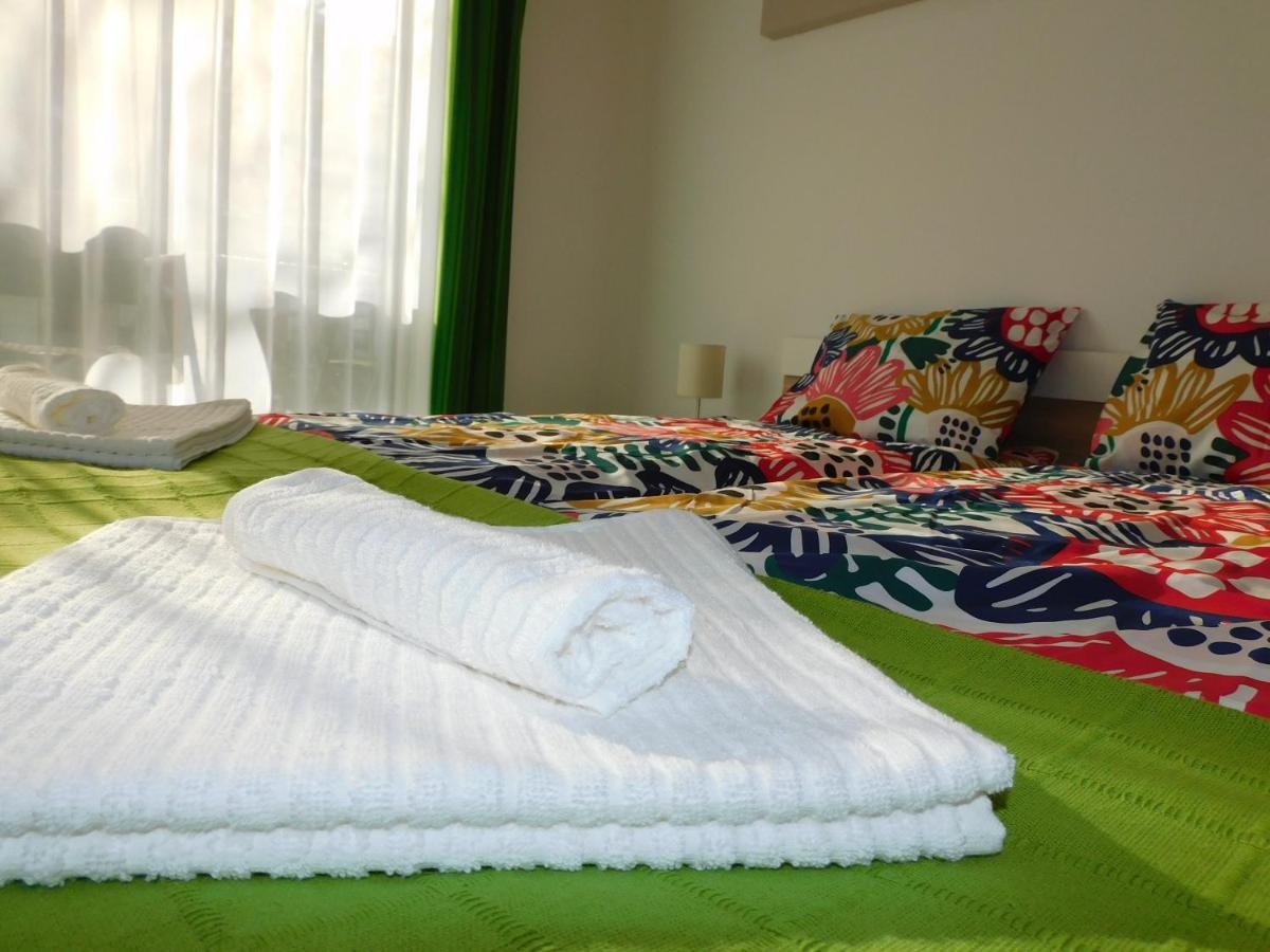 Katamaran Apartment Siofok Luaran gambar