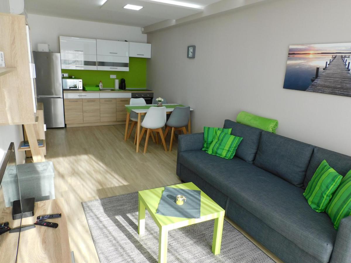 Katamaran Apartment Siofok Luaran gambar