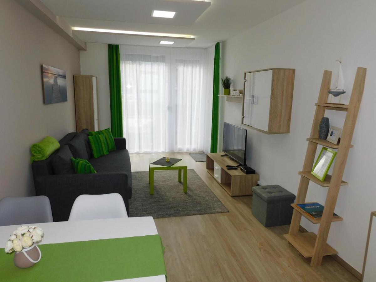 Katamaran Apartment Siofok Luaran gambar