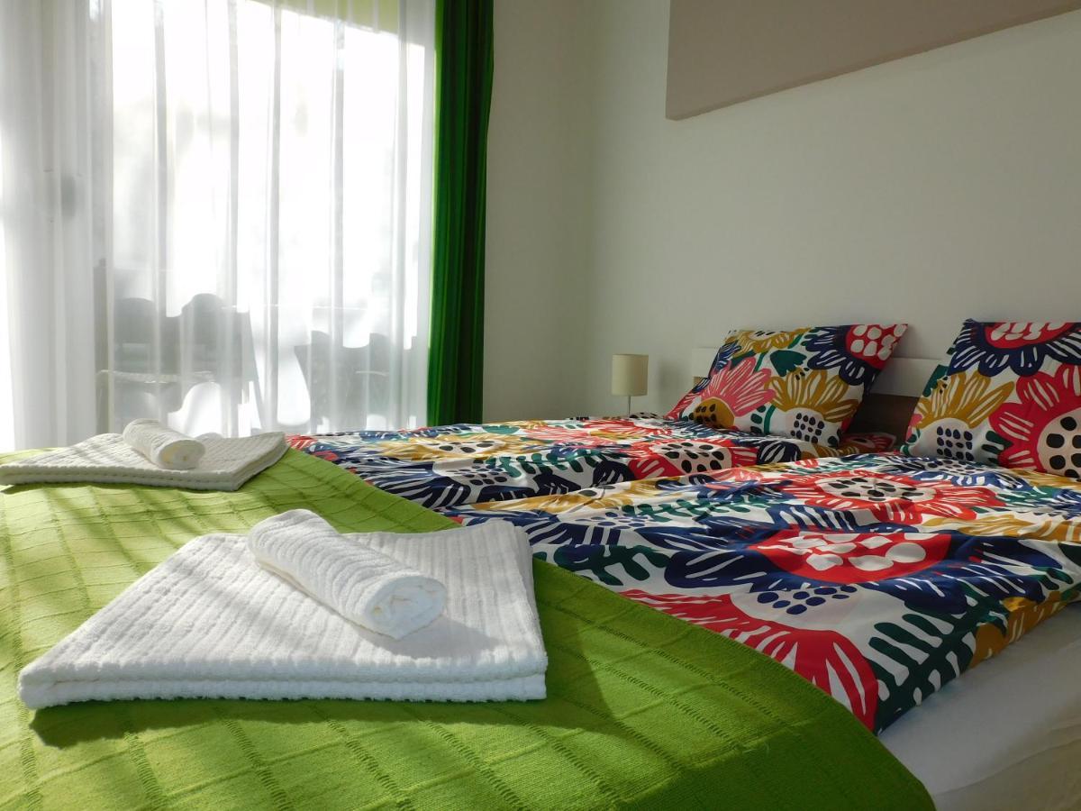 Katamaran Apartment Siofok Luaran gambar