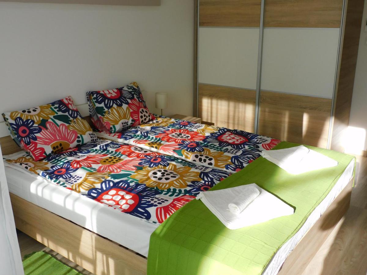 Katamaran Apartment Siofok Luaran gambar