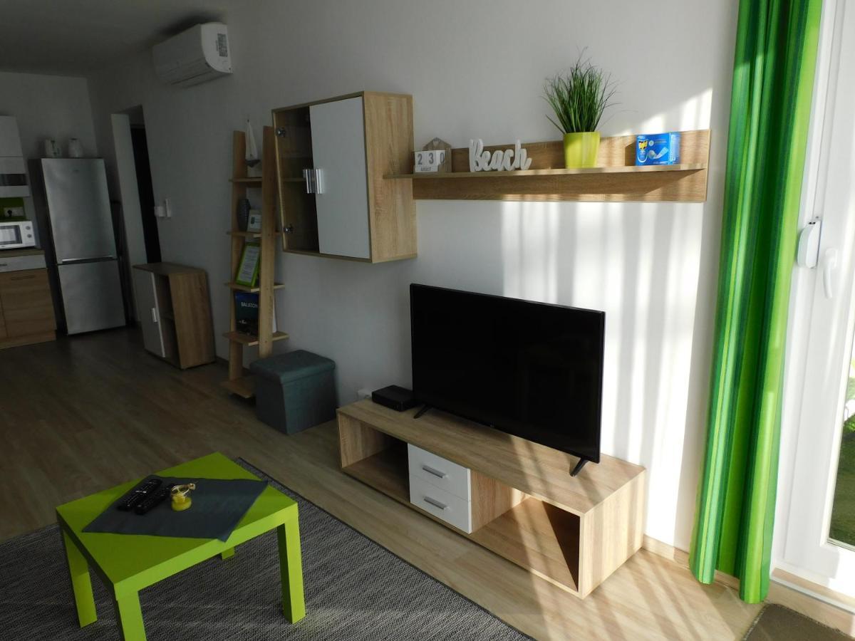 Katamaran Apartment Siofok Luaran gambar
