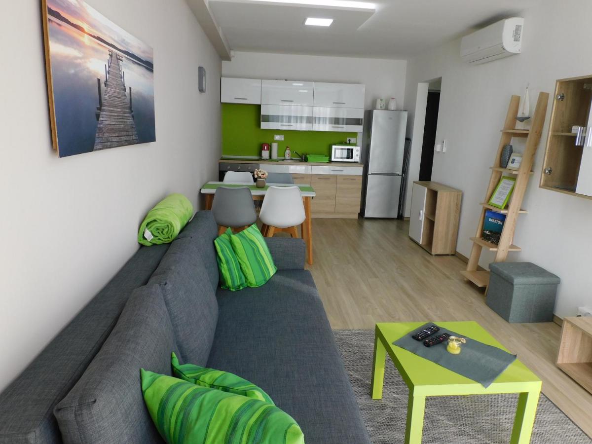 Katamaran Apartment Siofok Luaran gambar