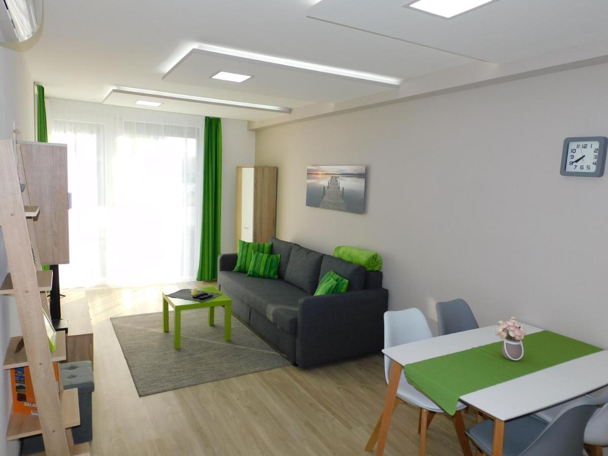 Katamaran Apartment Siofok Luaran gambar